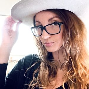 Meet your Posher, Kalie